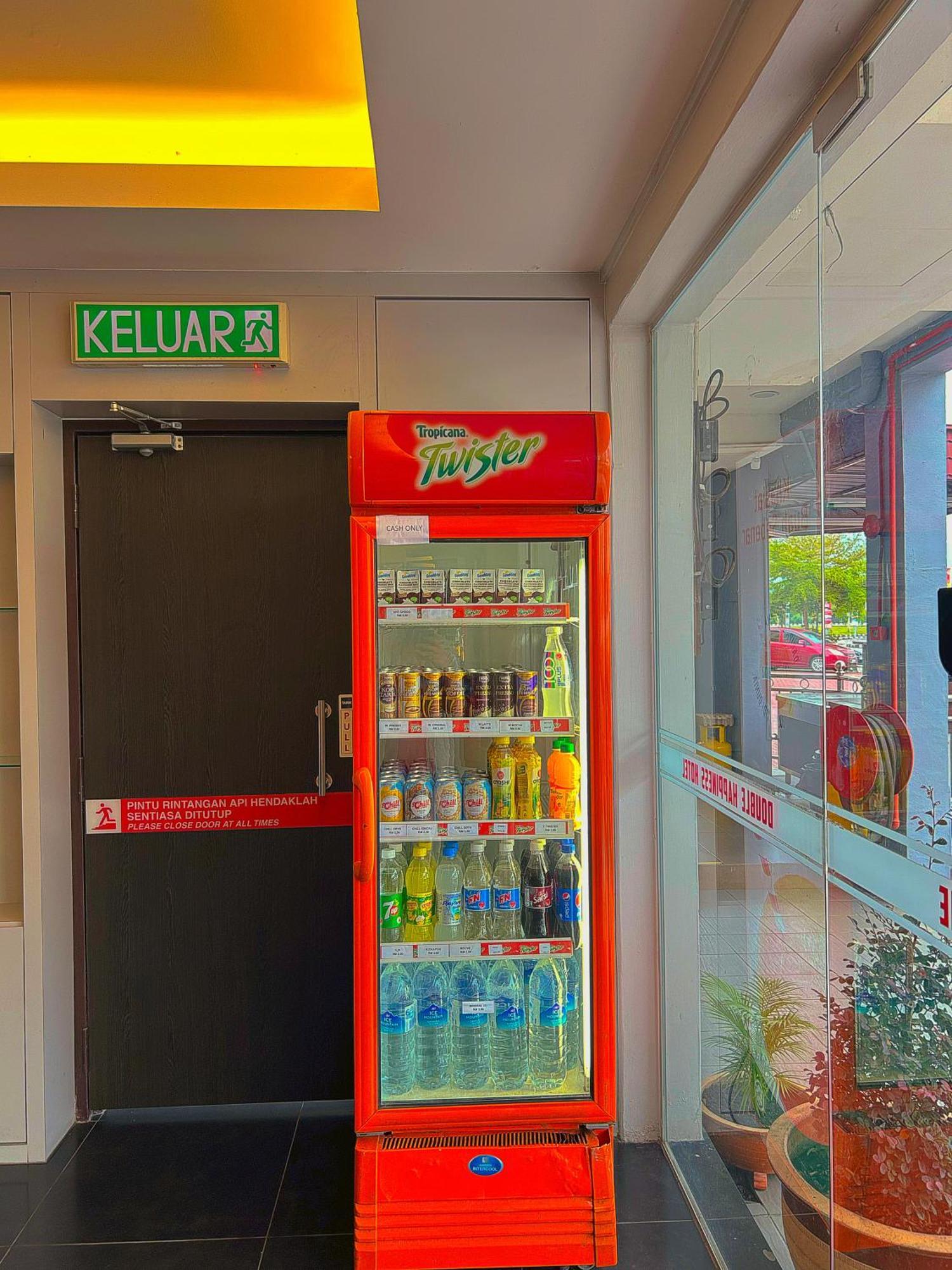 Double Happiness Hotel Sitiawan Buitenkant foto